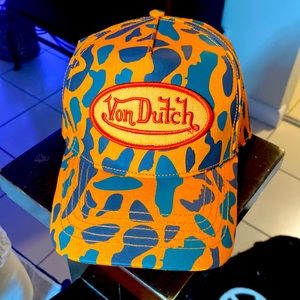 Von Dutch hat